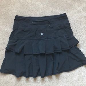 Lululemon black skirt